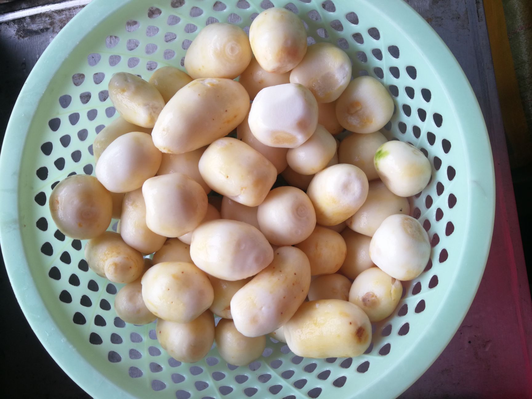 湖北荆州松滋市水芋头 2cm以上 去皮鲜芋头