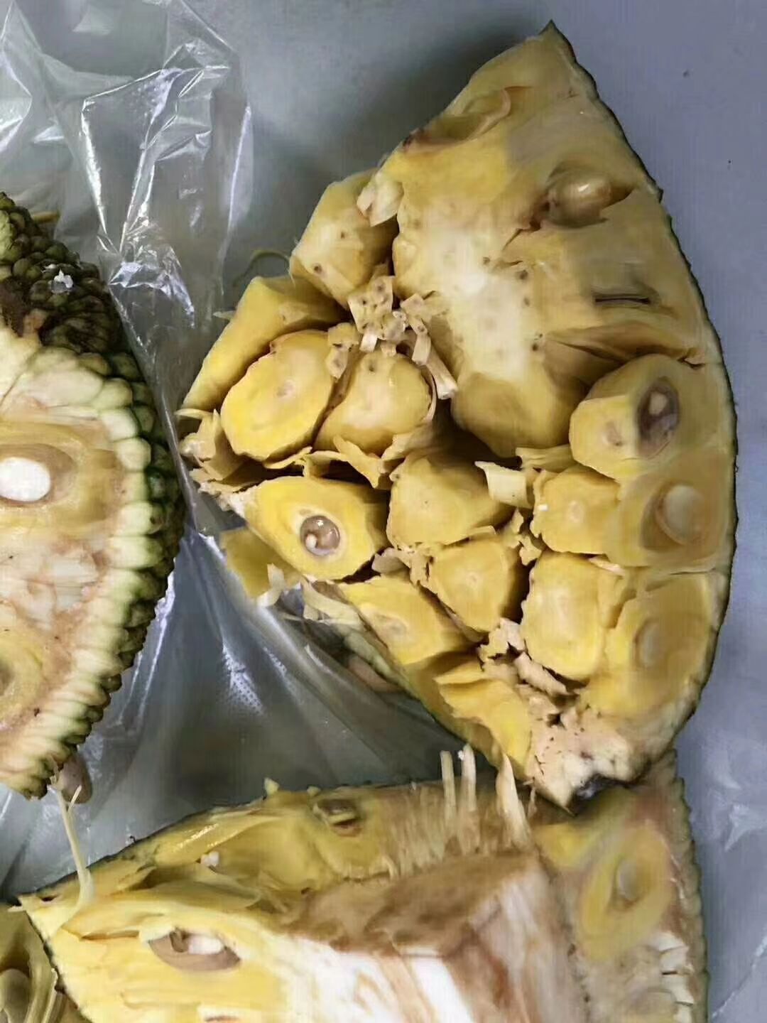 波萝蜜 品种名:广东波萝蜜 单颗重:15斤以上 商品详情 电白干包菠萝蜜
