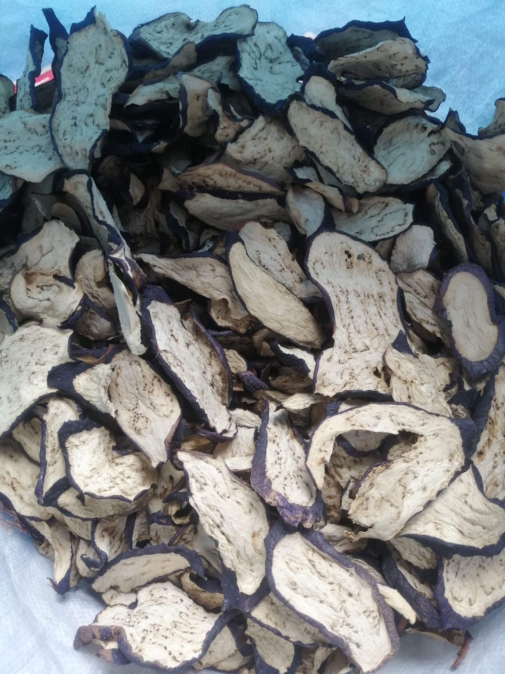 干茄子 自己种的茄子晒的茄子干