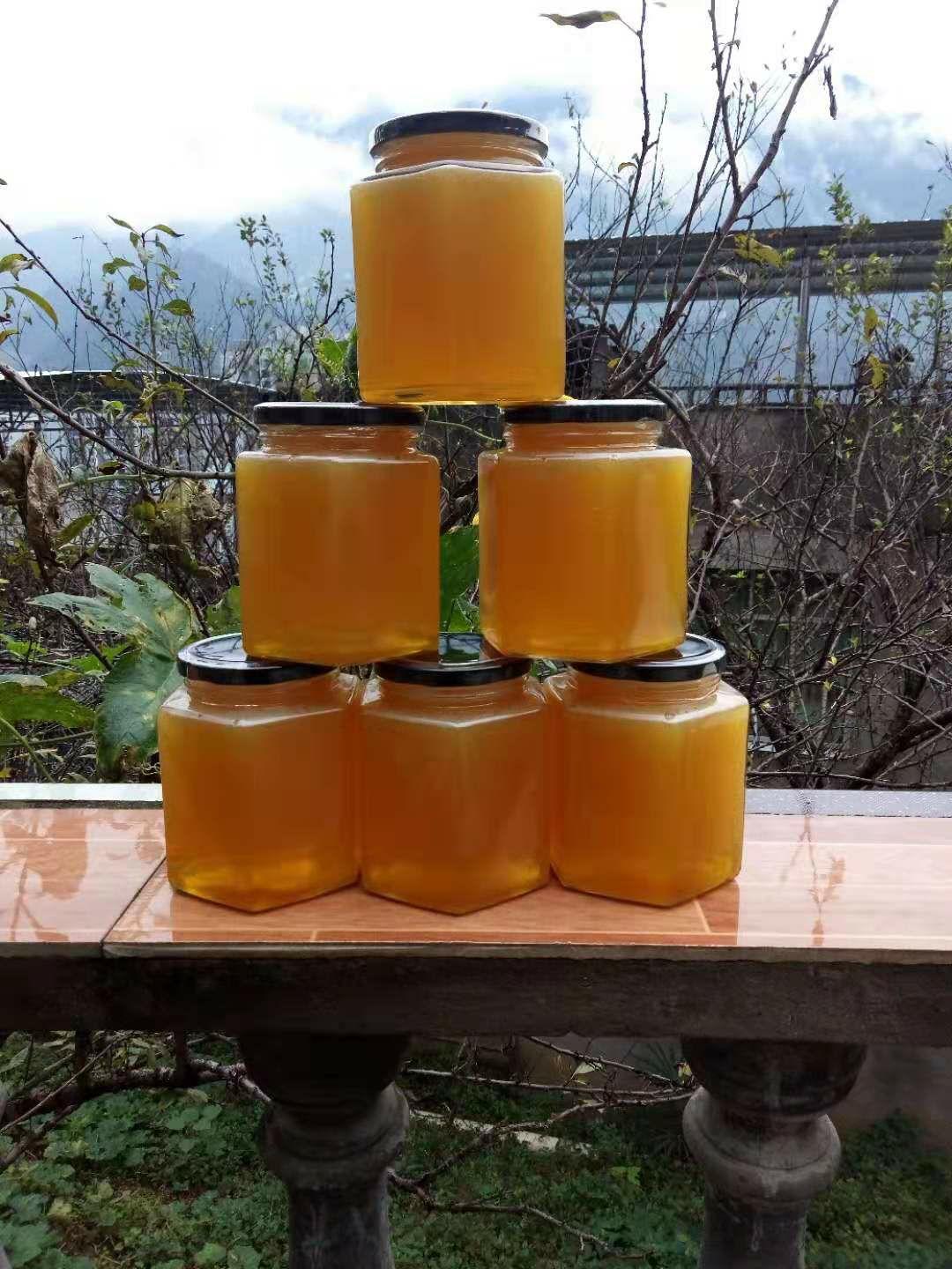 农村自产纯蜂蜜
