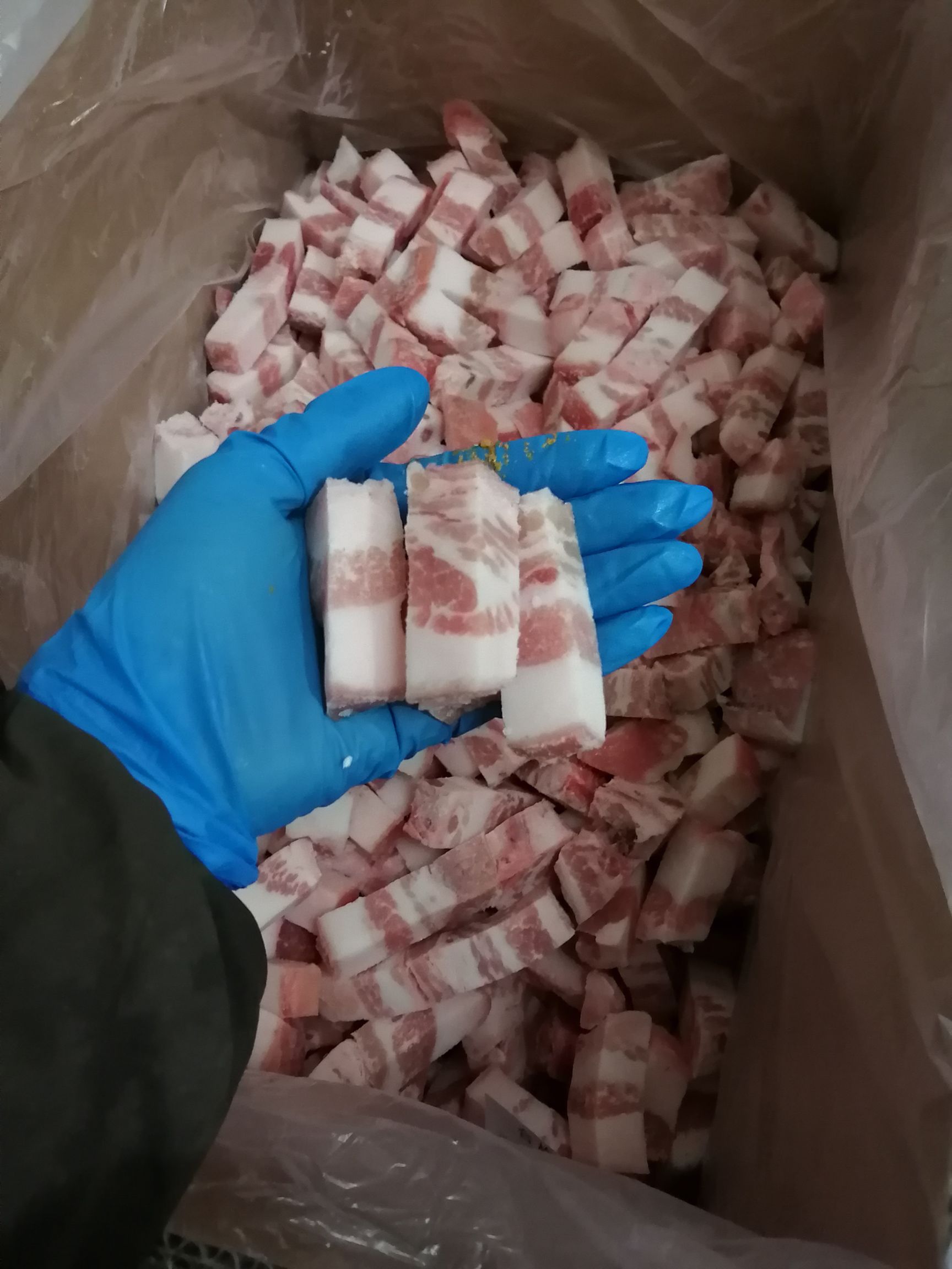 花猪肉 带皮肉丁20斤一箱