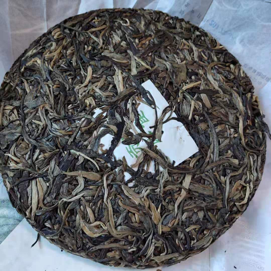 普洱茶 布朗山头春生普