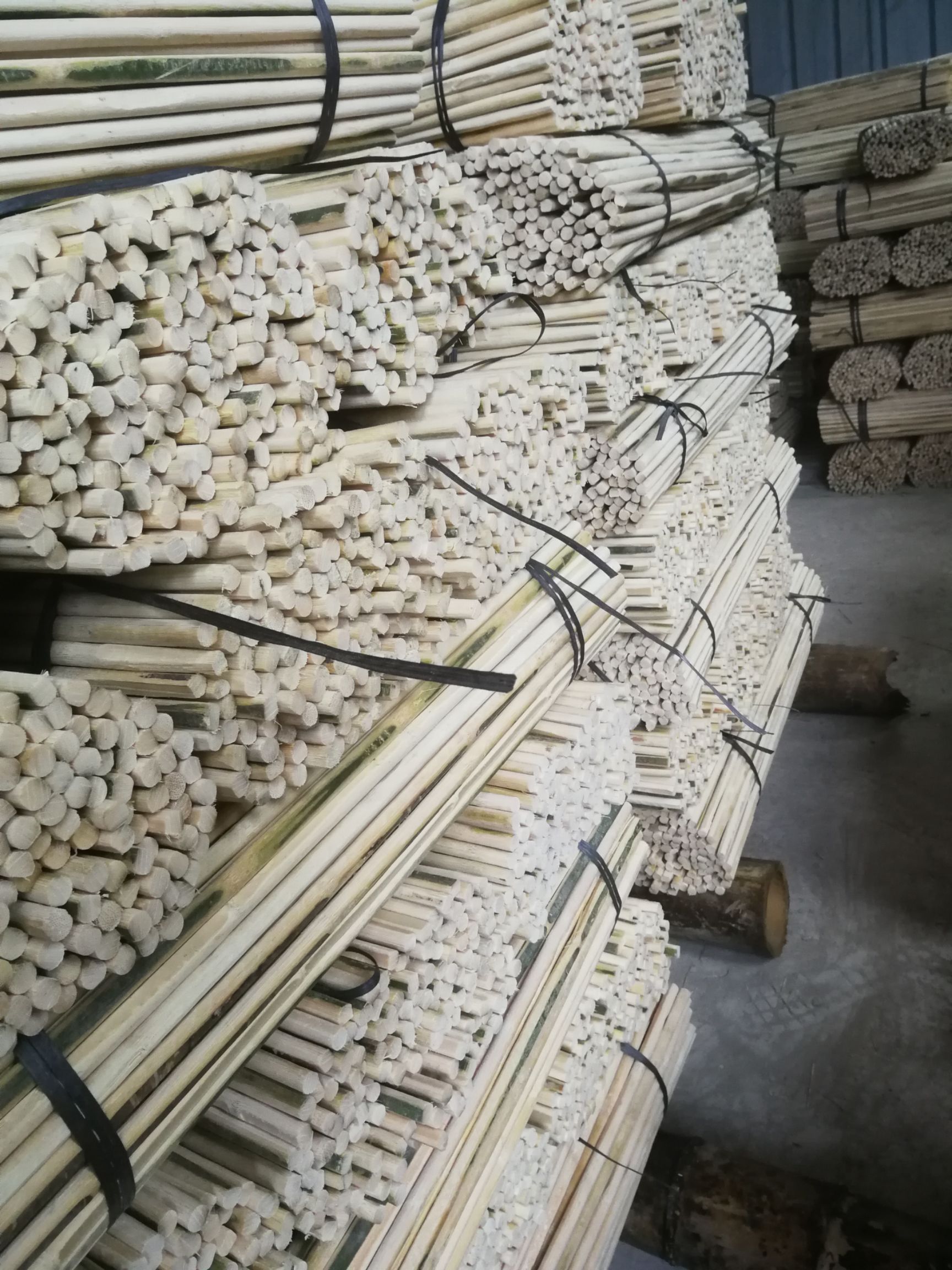 竹篾 本厂长期生产,竹签,竹片,蜡烛棒,蜡烛签卷绵.各种规格竹尾.