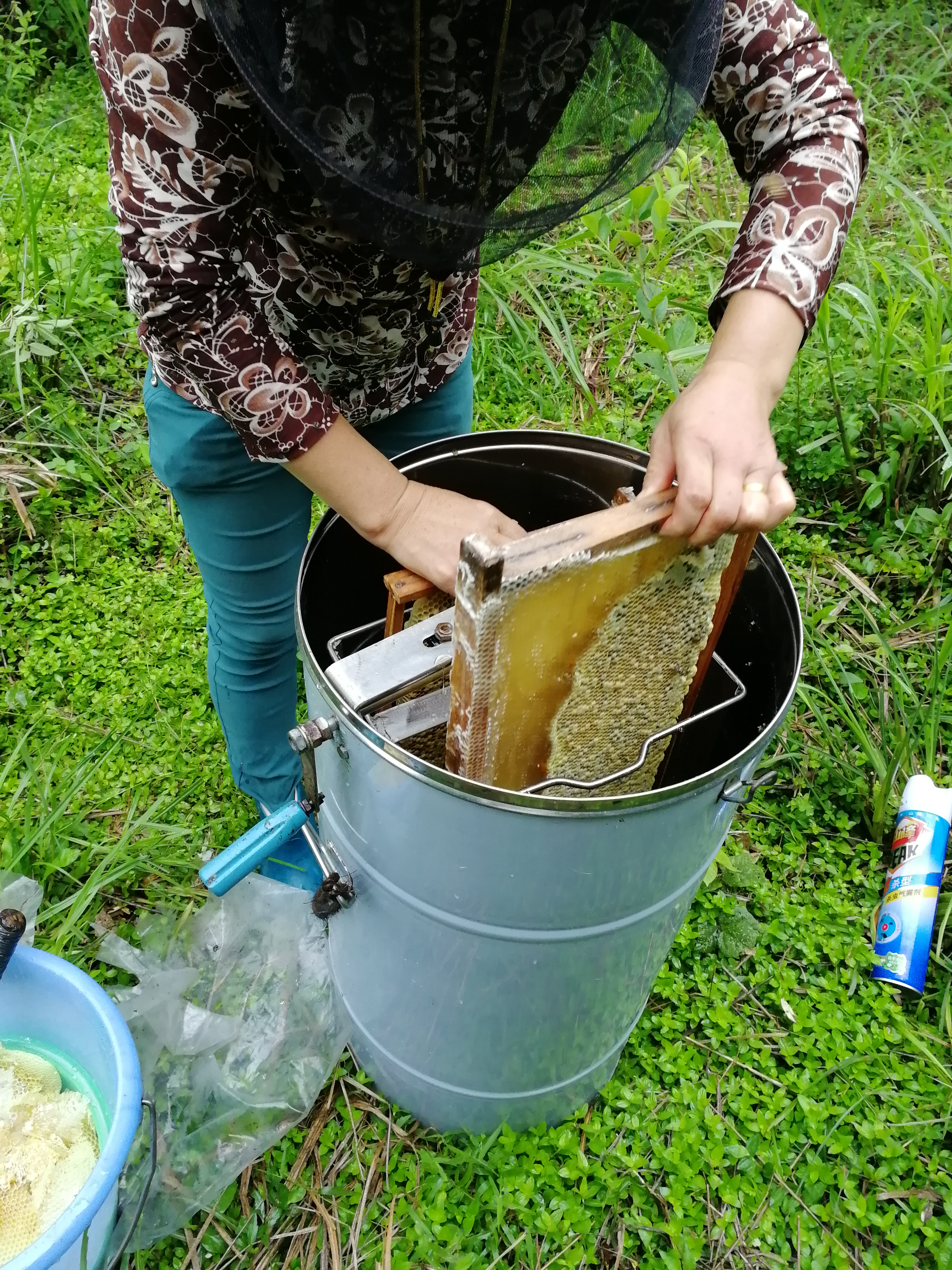 品种名:土蜂蜜 山里大自然放养,不添加任何东西,纯