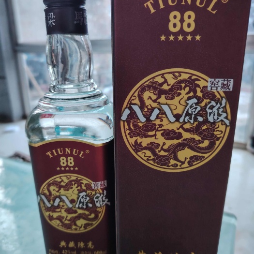 济南八八原液，浓香型，每瓶600毫升，每箱6瓶