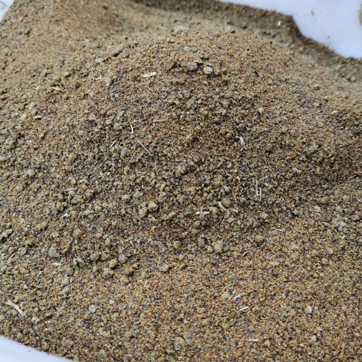 合肥安徽丰粮优质菜粕饲料，适配鸡牛羊马鱼多类养殖需求