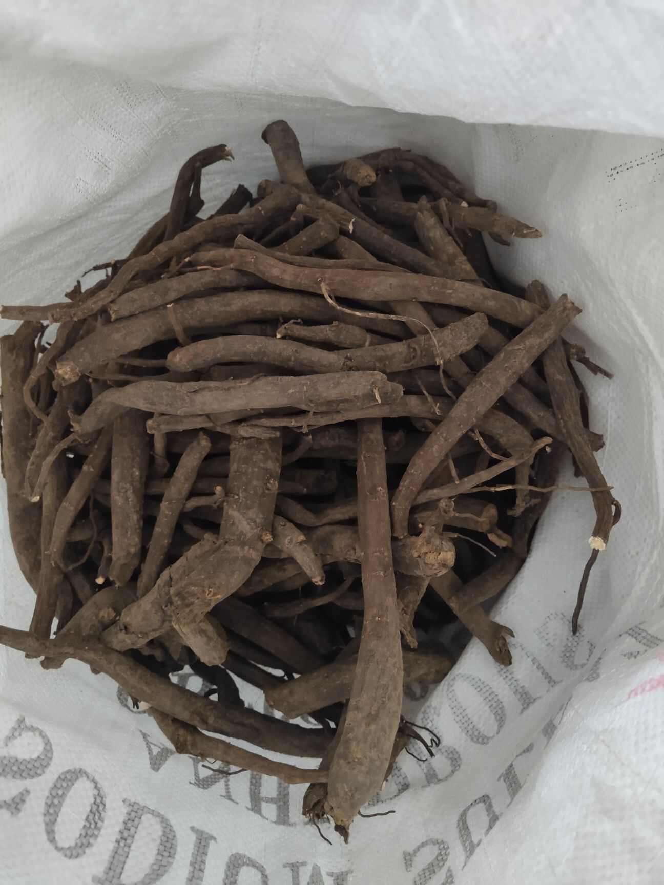 甘肃纯正新货赤芍个 中药材批发原装未切晒干深山采挖