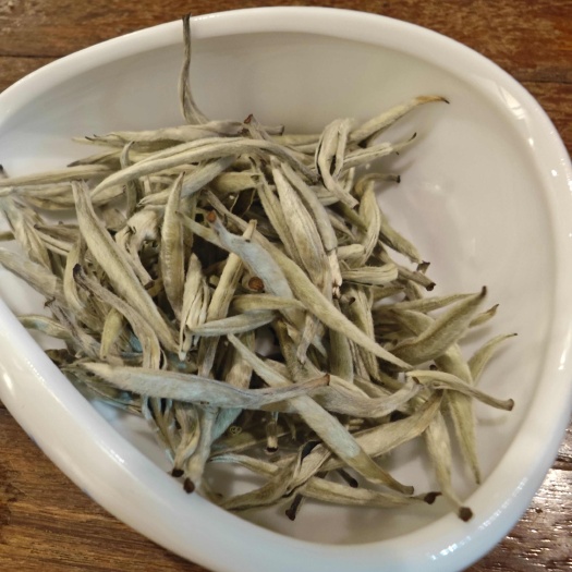 白毫银针    汝城白毛茶，1997年法国博览会金奖白毛茶