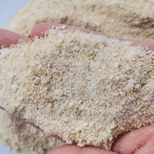 安阳烘干白豆渣颜色白 豆香味适合各种饲料添加适口性好