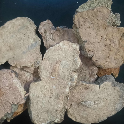 富宁县何首乌片，烤全干，无硫，白芯黄芯统货，量大从优