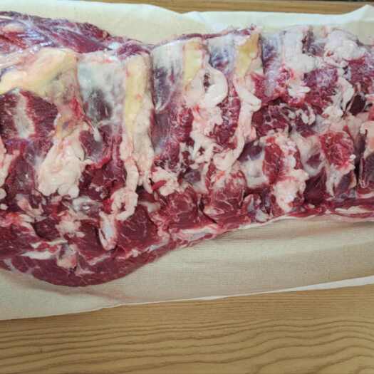 大量批发吊龙 鲜牛肉，东北散养溜达牛，一手货源   大量现货