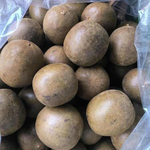梧州广西特大罗果，5.5-6.5厘米，单个重量20-45克左右