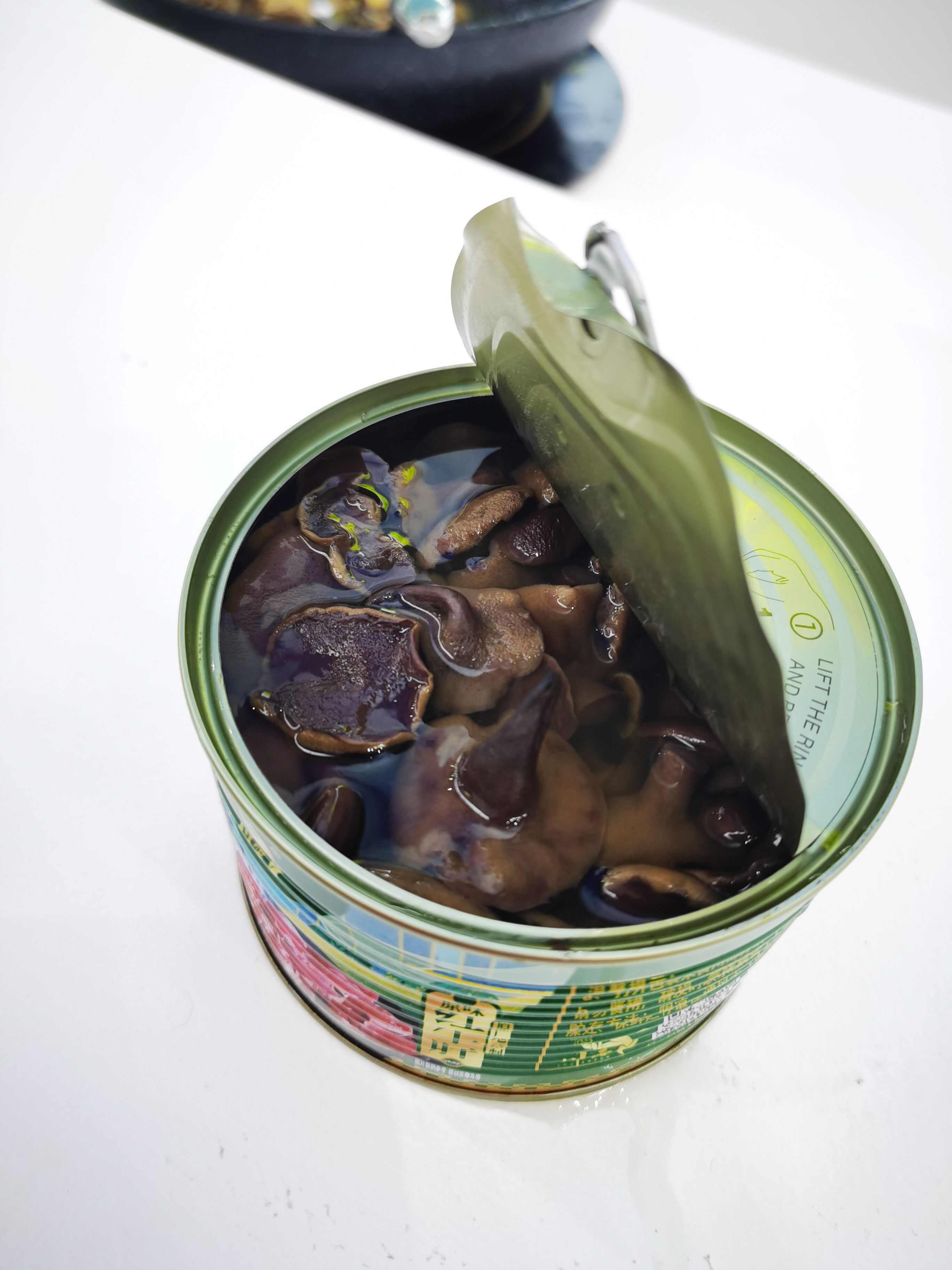 云南红牛肝菌罐装无防腐剂，一件30罐，每罐430g