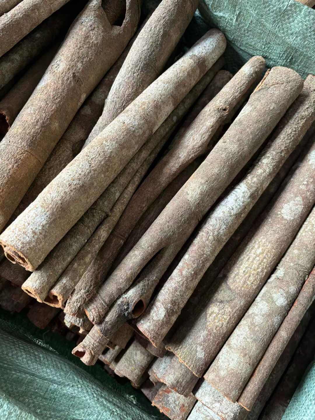 桂皮/云南老树桂皮/肉头厚/香味浓/无白斑/精选好货/包邮
