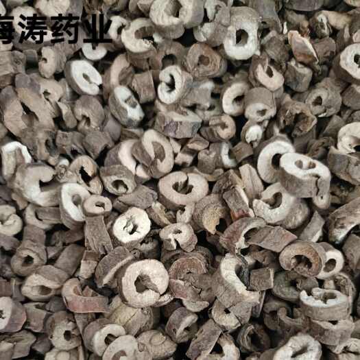 鄄城县【牡丹皮】产地山东无硫黑丹皮全抽芯实物拍摄大货供应规格齐。