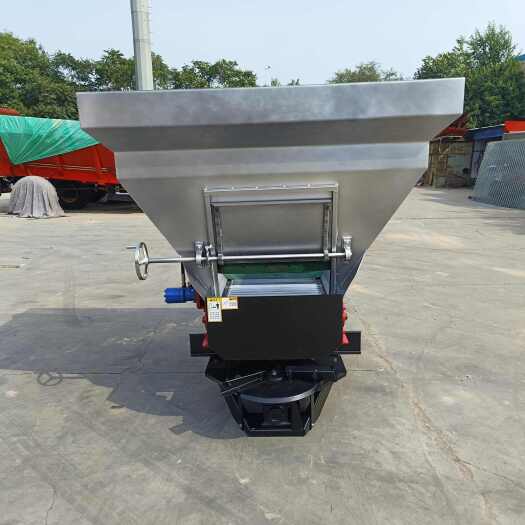 禹城市精准施肥背负式撒粪机干湿猪粪两用有机颗粒肥扬粪器农用撒粪机