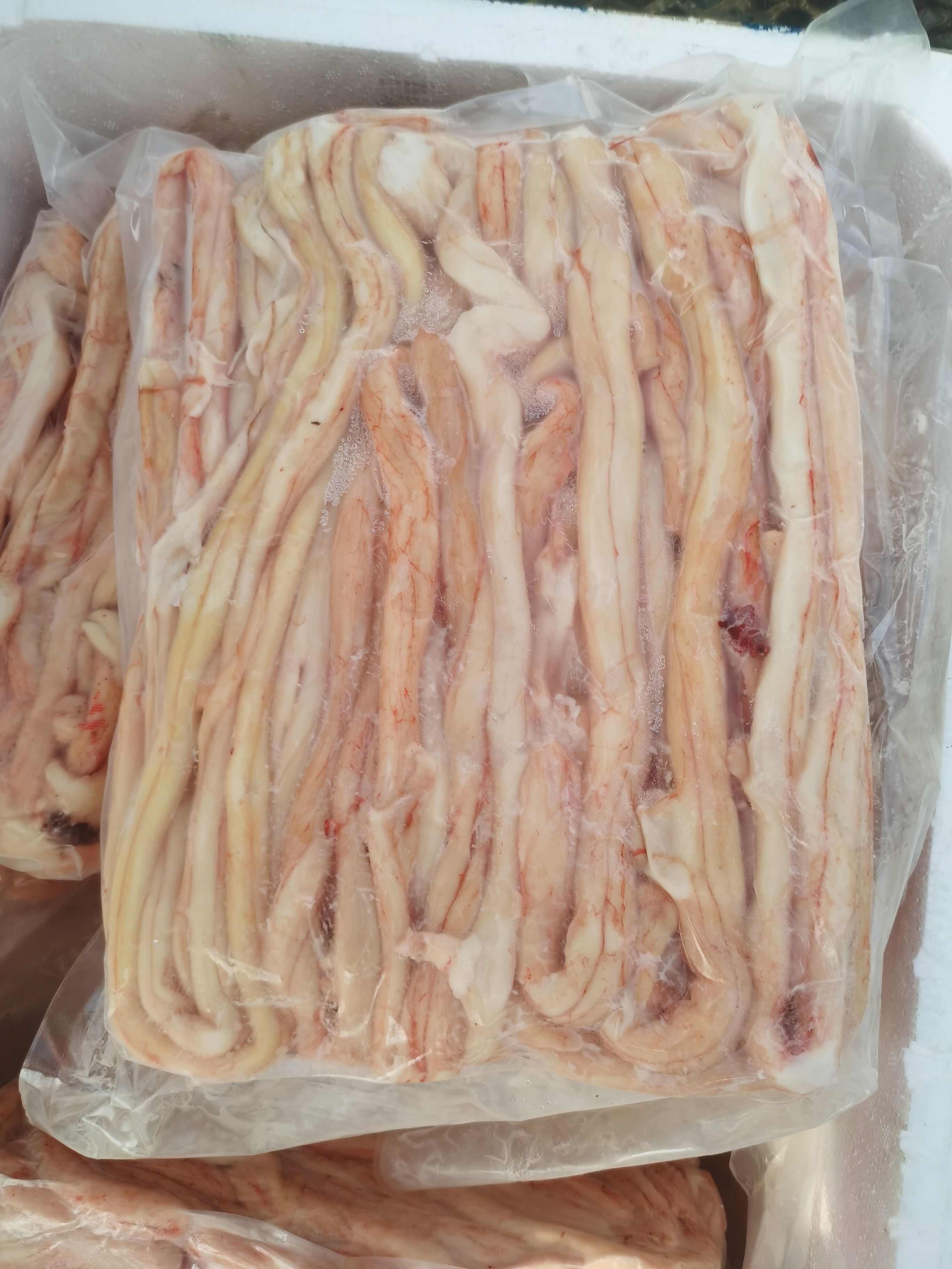新疆纯干牛骨髓，鲜冻。牛骨头牛尾牛百叶牛油牛杂