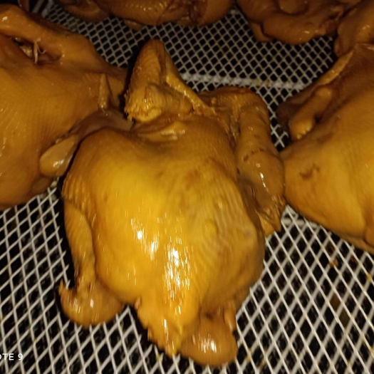 五香烧鸡全熟直接食用。