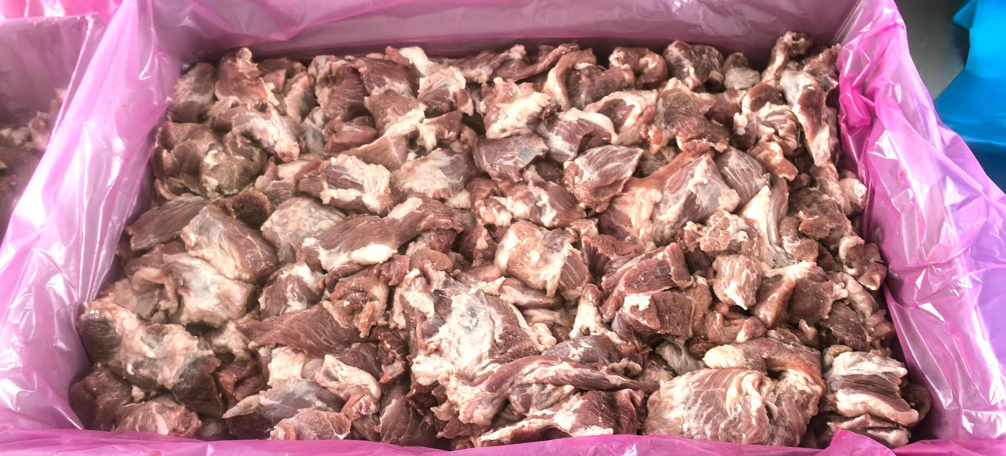 青岛精碎肉瘦肉块脂渣原料水饺肉早餐用新鲜
