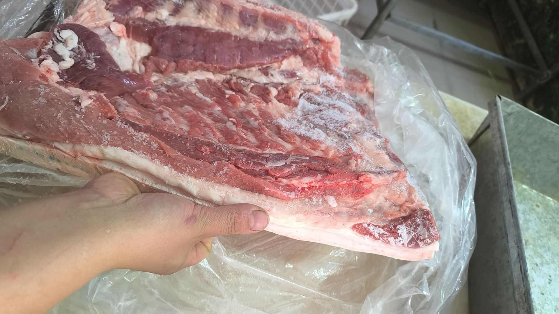 肥猪带皮五花肉