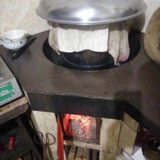 沅陵县制黄精（古法工艺），香糯甜味，直接吃、茶饮、泡酒、煲汤都可。