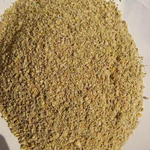 单县本厂常年出售大豆粉，碎大豆，油豆
