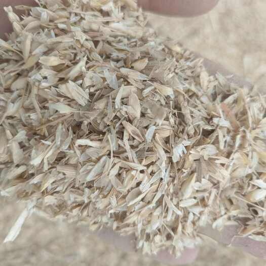 涡阳县小麦秸秆下脚料，可做有机肥辅助料，生物质颗粒燃料，盖竹笋药材