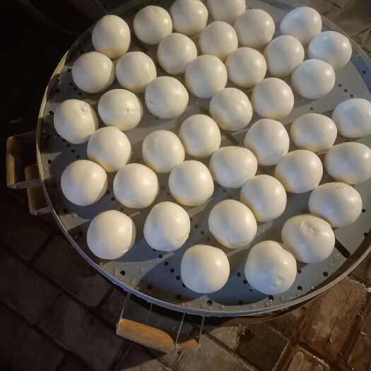 西安自家小商铺馒头，供应附近小区。质量很好