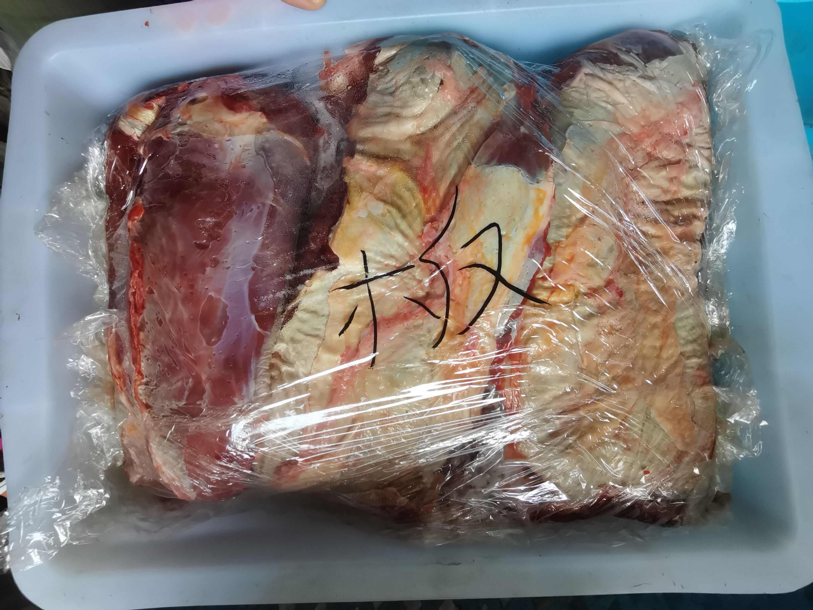 国产牛板腱 草地黄牛板腱 精修 纯干 有长期稳定供货能力。