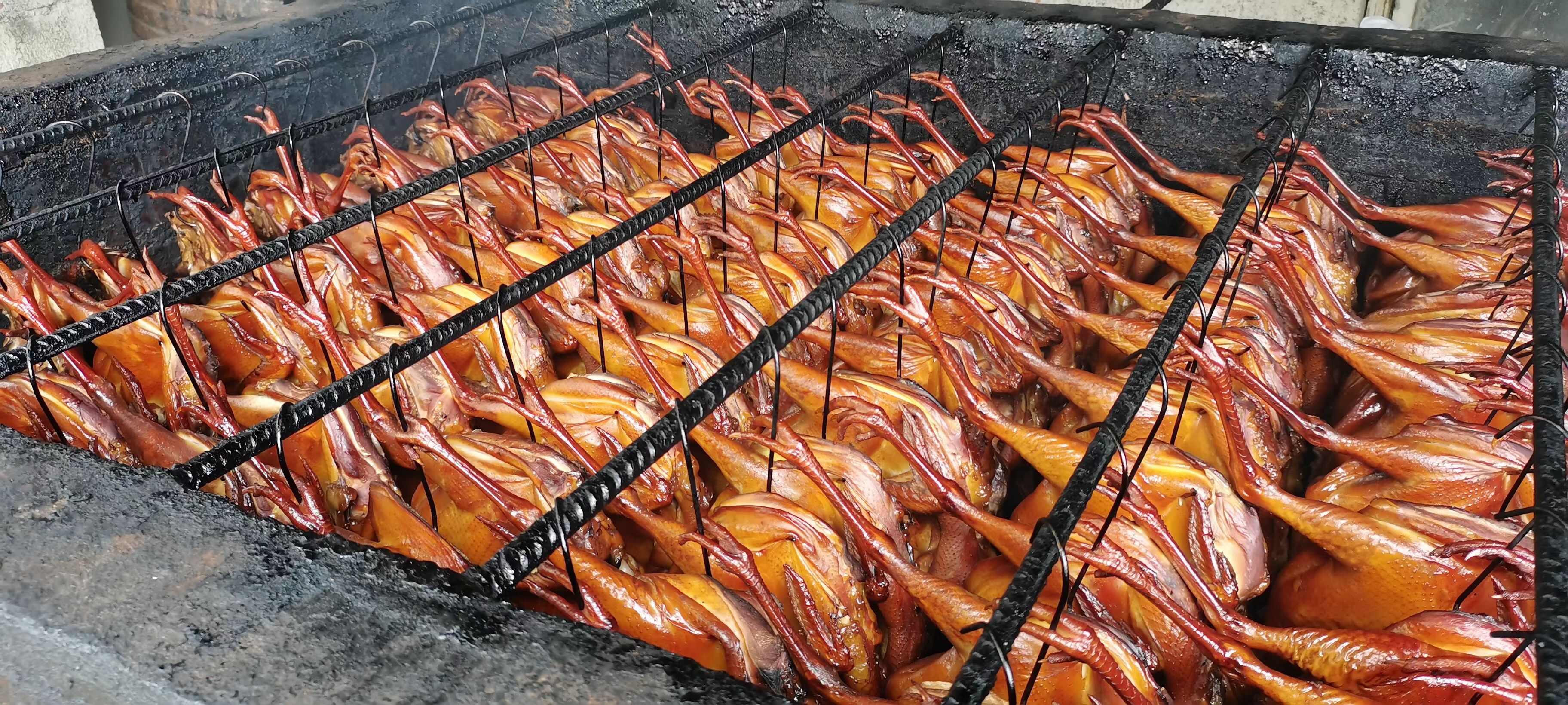 腊鸡（生态山林放养鸡制作而成）