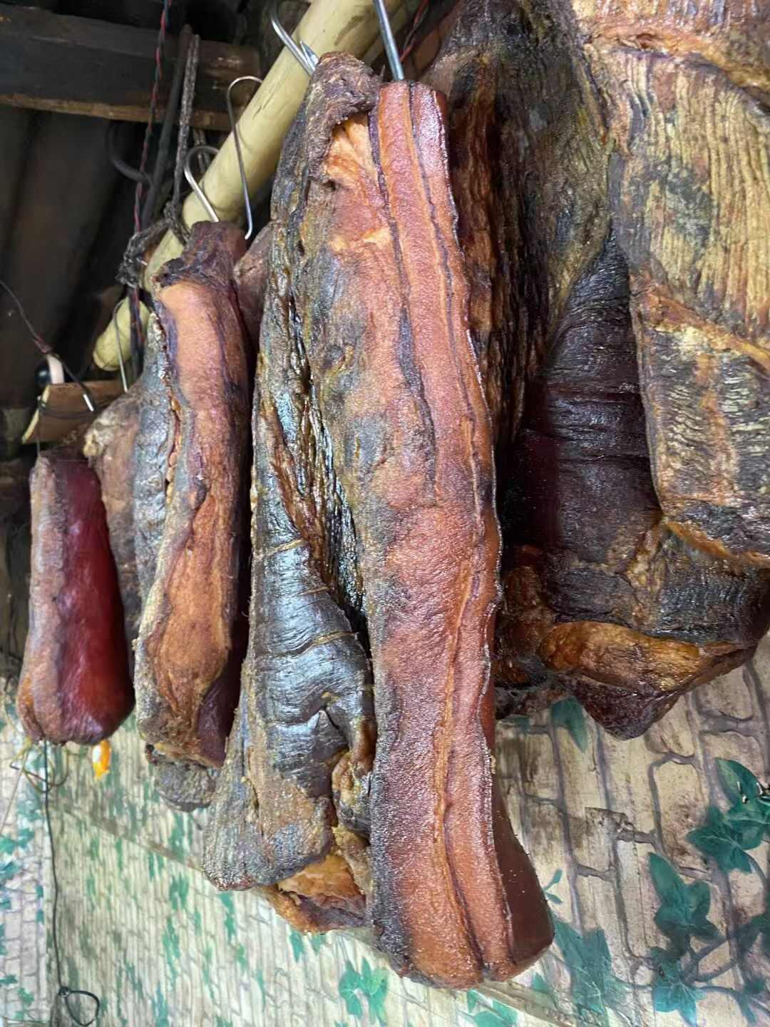 云南柴火土猪烟熏五花肉腊肉农家自制土猪特色腊味