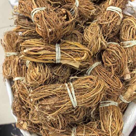 广州五指毛桃卷，中间夹大枝在里面，有夹心，货颜色以当天那批货为准