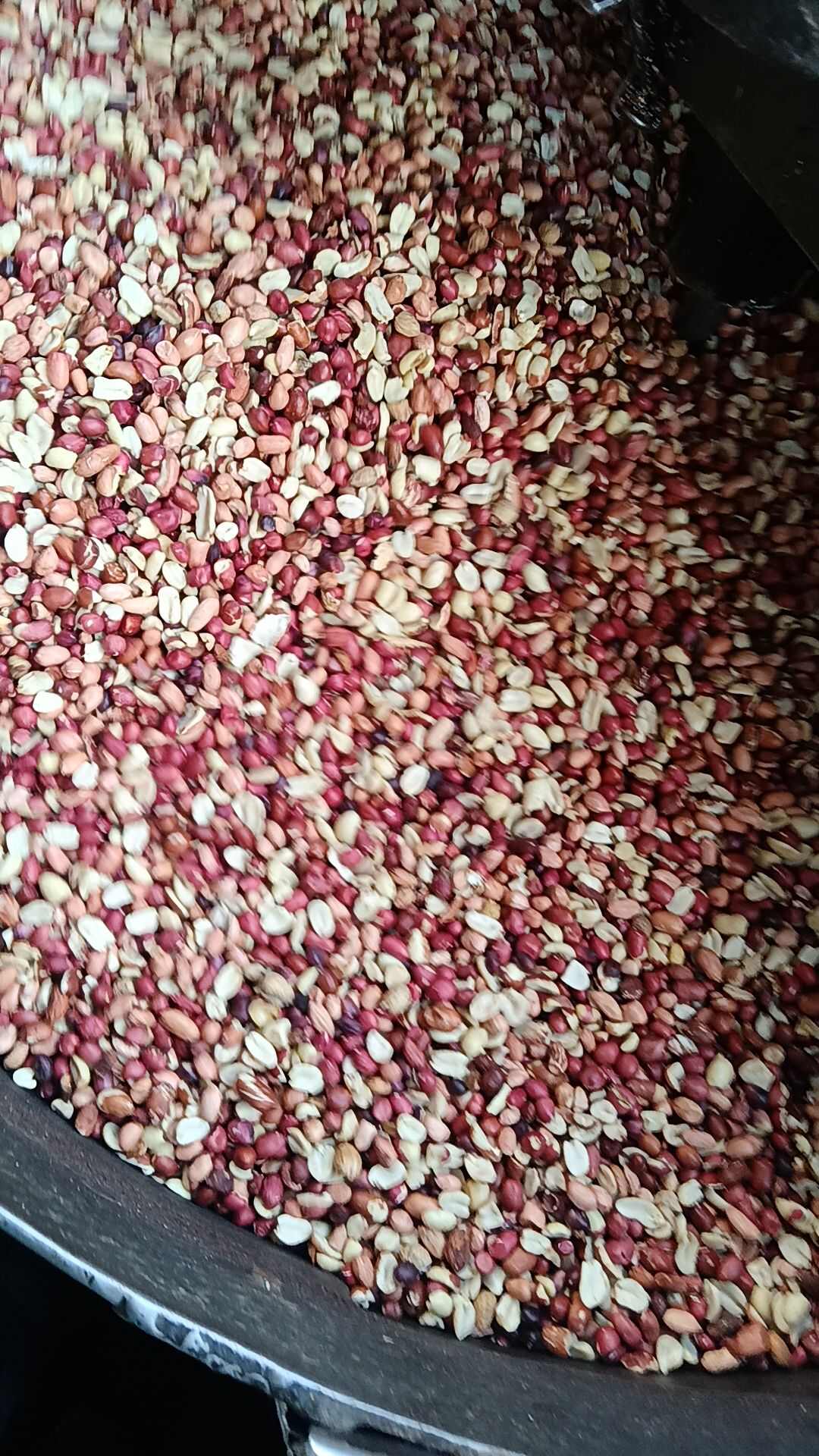 统货花生米，可作油料，副食加工。一年四季长期合作，正在热卖