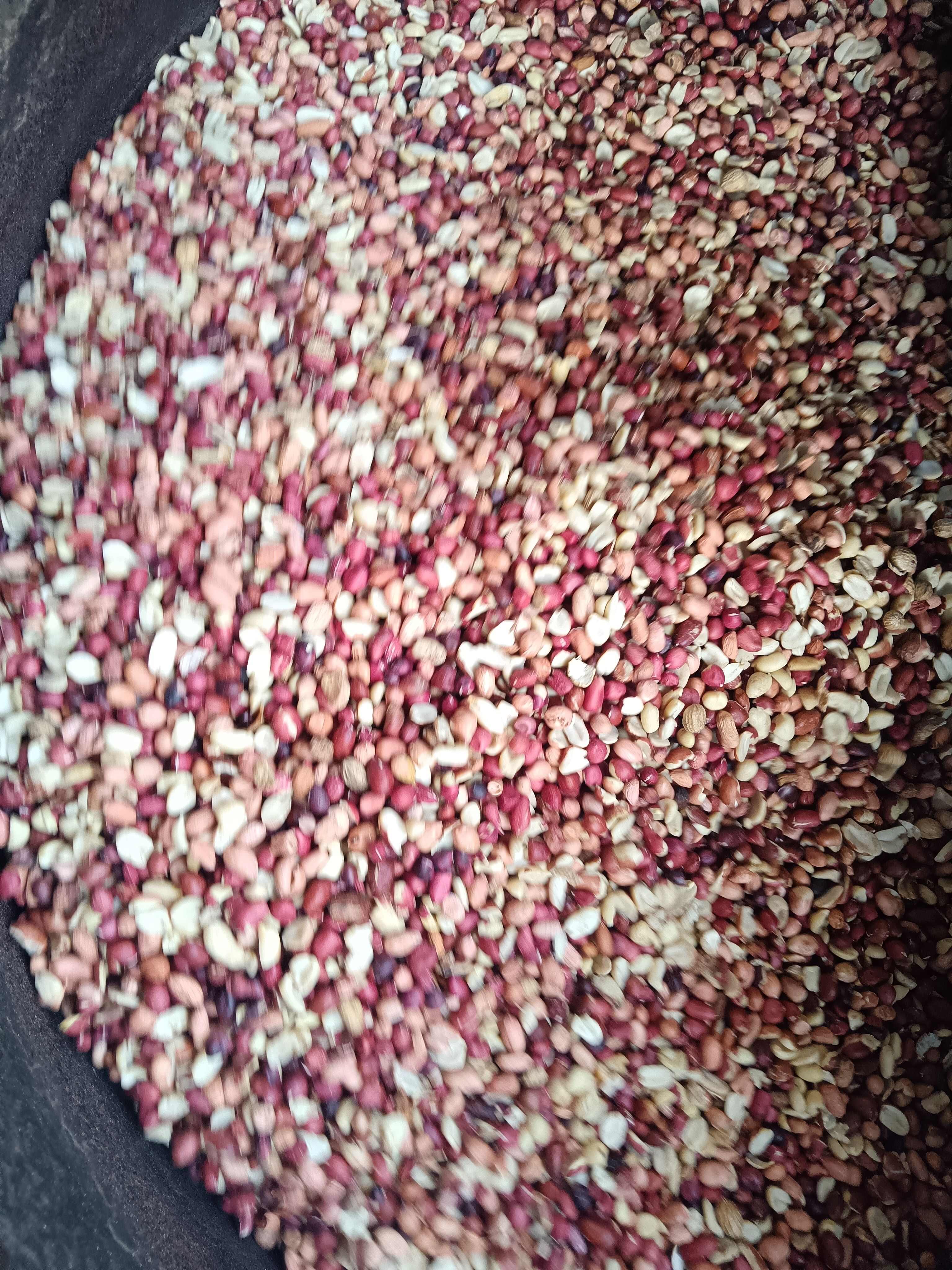 统货花生米，可作油料，副食加工。一年四季长期合作，正在热卖