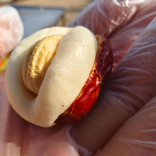 沧县腰果泡芙枣 奶枣 夹心红枣 腰果枣 泡芙枣 奶香十足