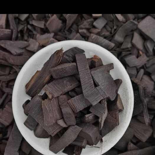 昆明棕榈炭是一种中药材，是冷背药材的一种
