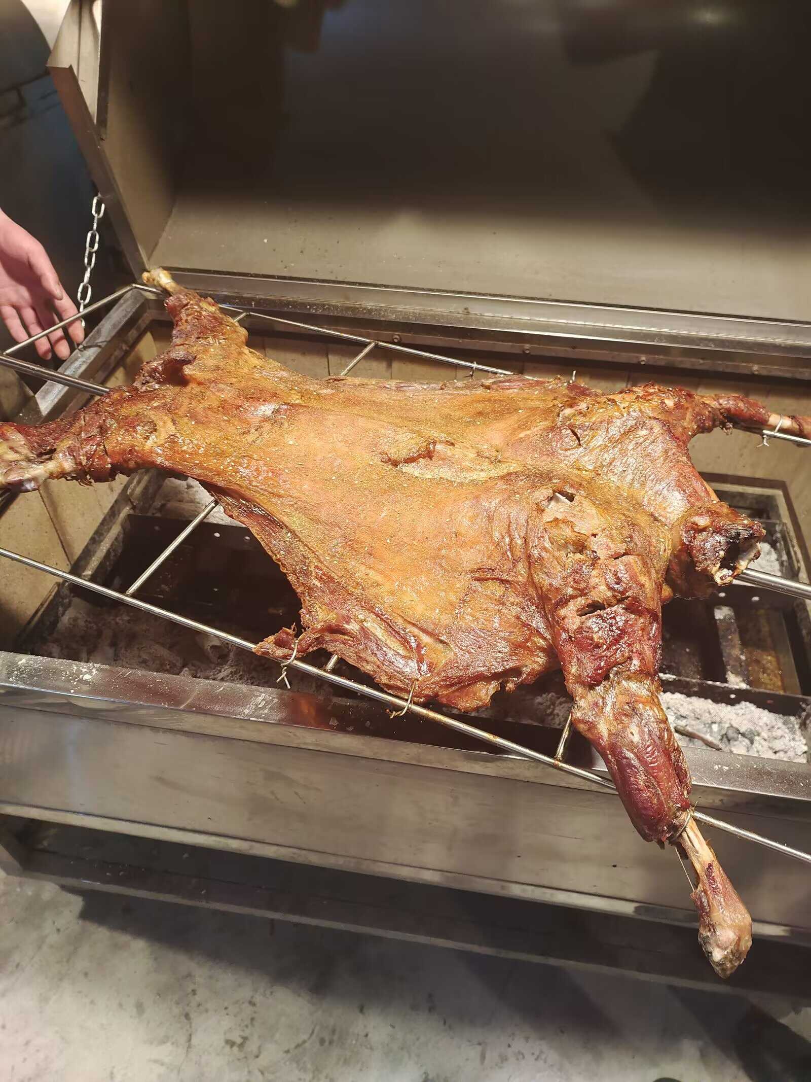 烤全羊调理生制半成品。烧烤食材商用。庄园农家乐烤全羊