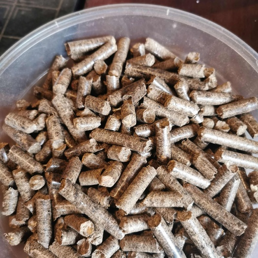 来宾大量供应甘蔗叶颗粒，可做为牛羊蛾等的饲料