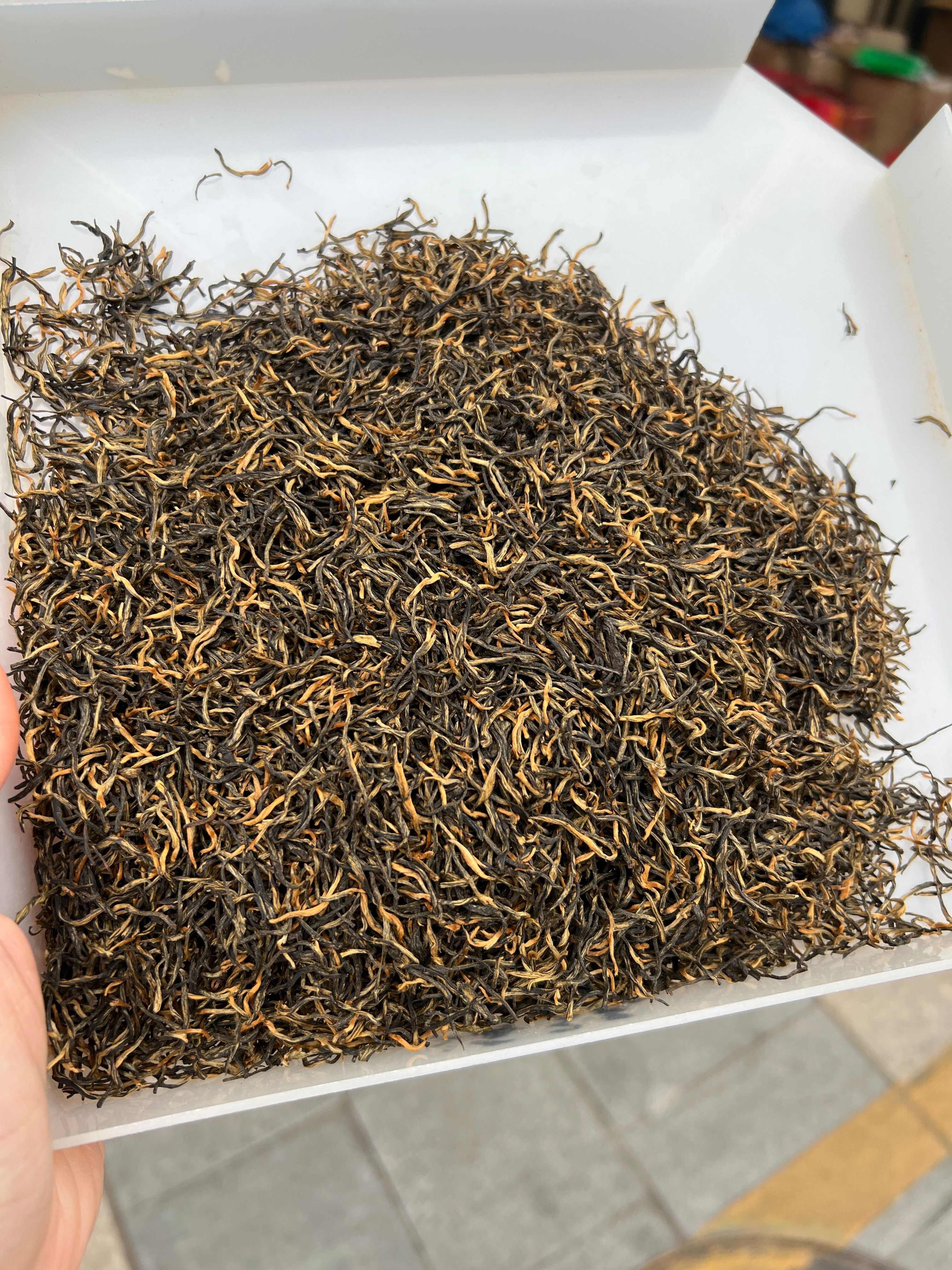 金骏眉红茶新茶叶春茶散包装装金俊眉凝香思浓