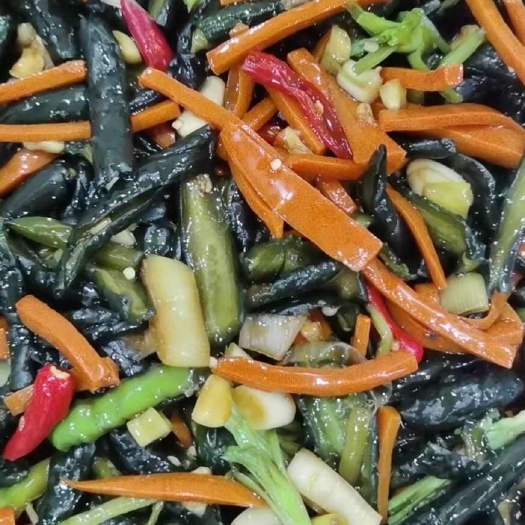 抚顺自制泡菜，脆--酸--甜，美味可口剂！