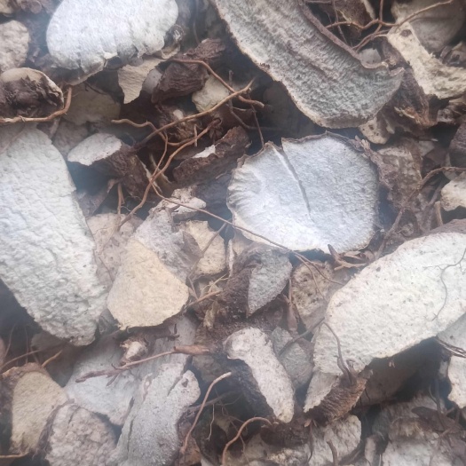 郧西县湖北十堰郧西县优质穿山龙中药材根茎批发，切片