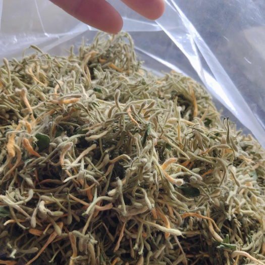 金银花野生茶饮喝着顺心花茶花骨朵肥香成色一般但野生化验2斤批