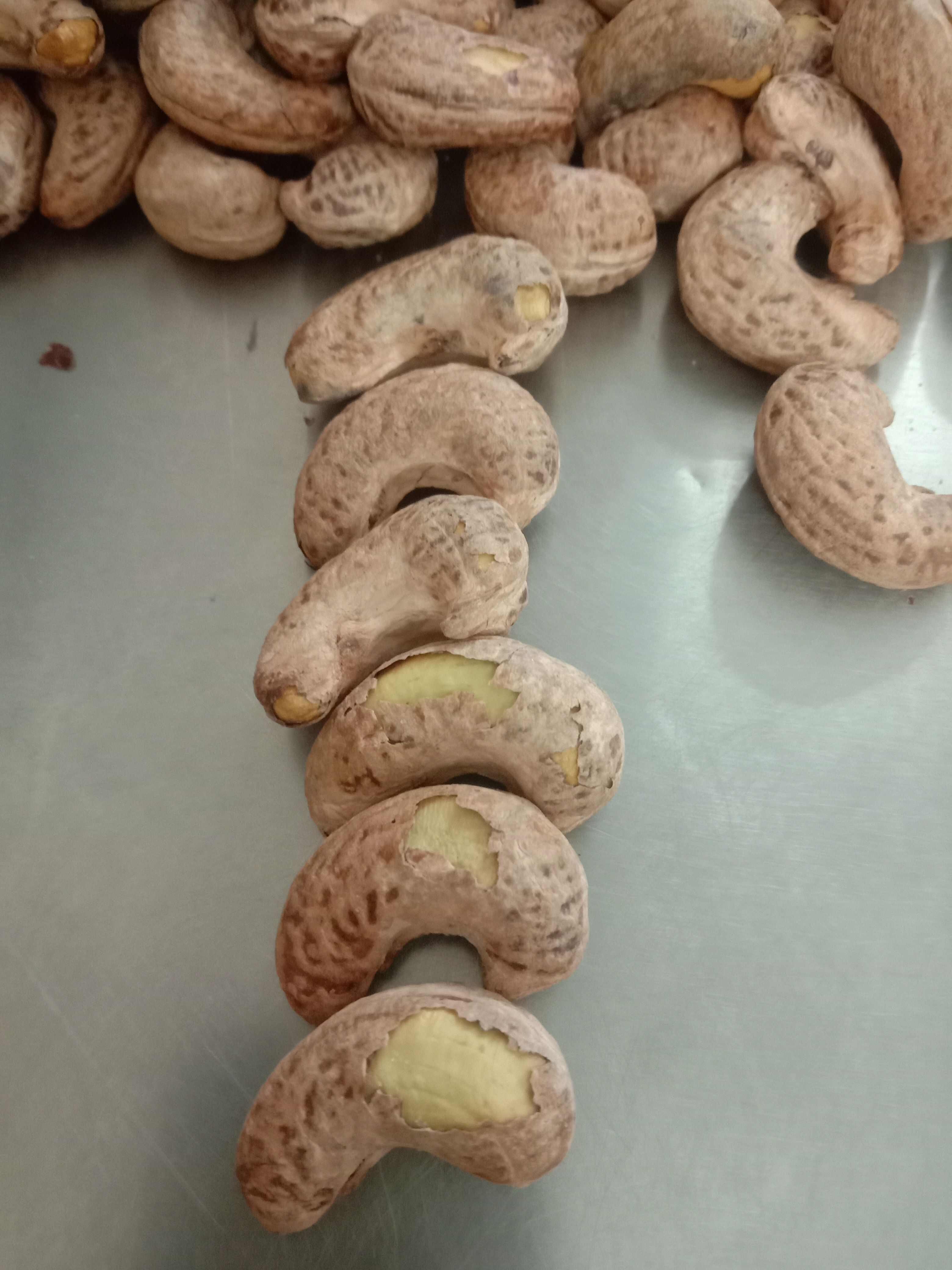 腰果（A+180果，大颗粒，果饱满，带衣盐焗，香脆爽口）