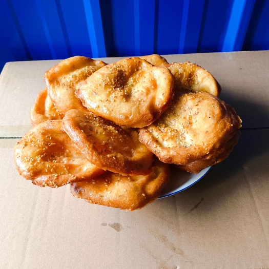 油炸芝麻小烧饼，饭店，火锅店.超市.农贸市场.厂家直销