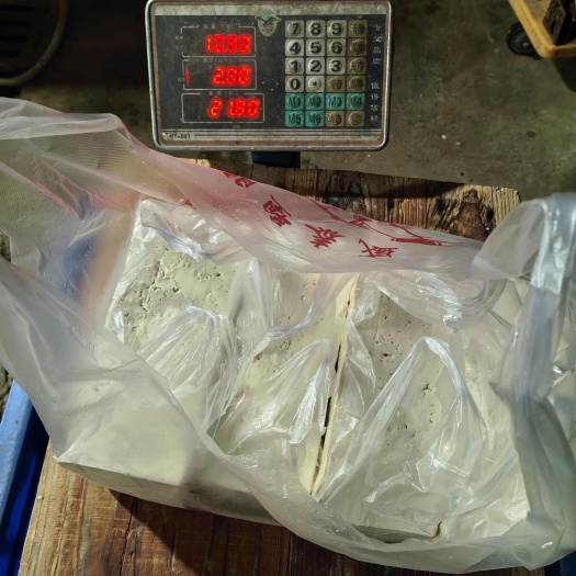 太平老豆腐，传统手艺制作，纯柴火灶烧制，糊香味十足