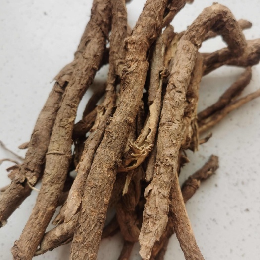 洛宁县杠柳的根皮，香加皮，北五加皮，长期供货，量大价格可谈。