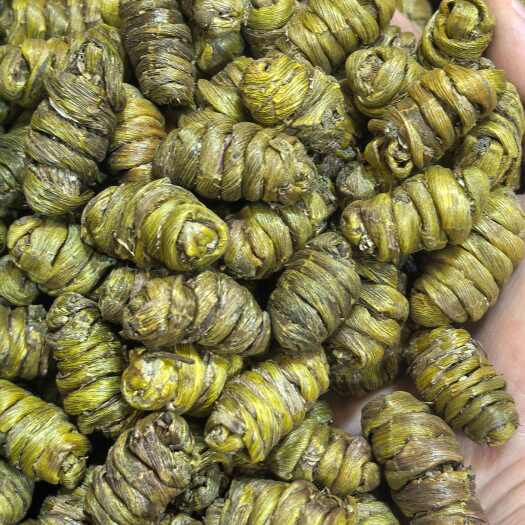 昆明铁皮枫斗大颗粒1.5-1.6，肉质好，胶质多