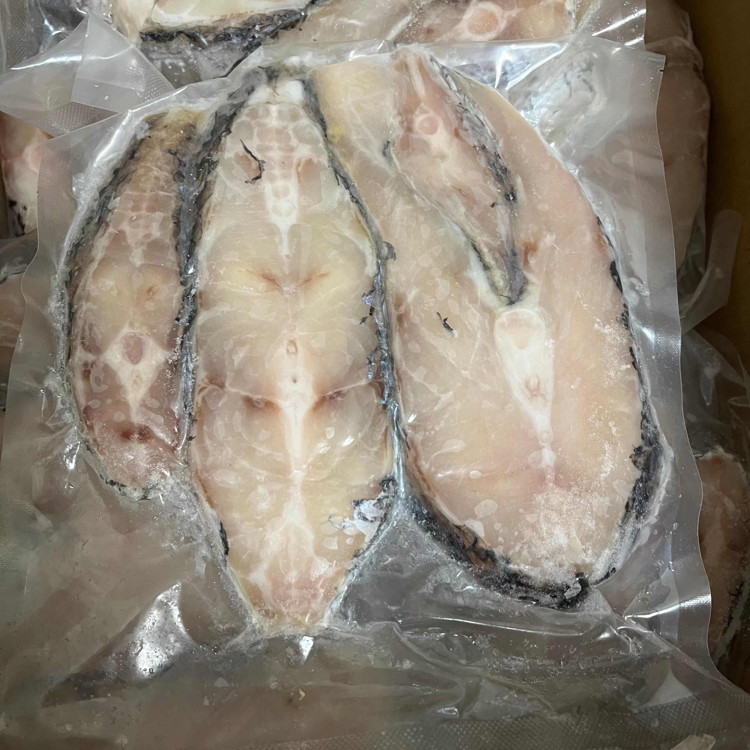 赤嘴鳘鱼，淡咸鳘鱼排（鱼中段）肉厚刺少，香煎 焗 焖 红烧
