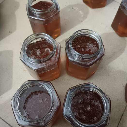 蜂蜜，有龙眼蜜，冬天百花蜜，荔枝蜜