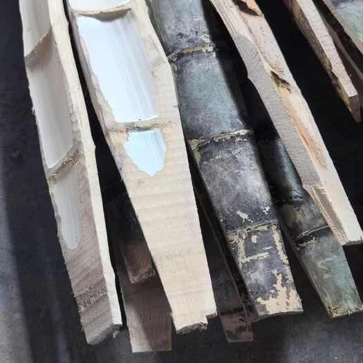 来凤县大棚竹片，长7.1米，尾部宽4厘米，头部宽6厘米